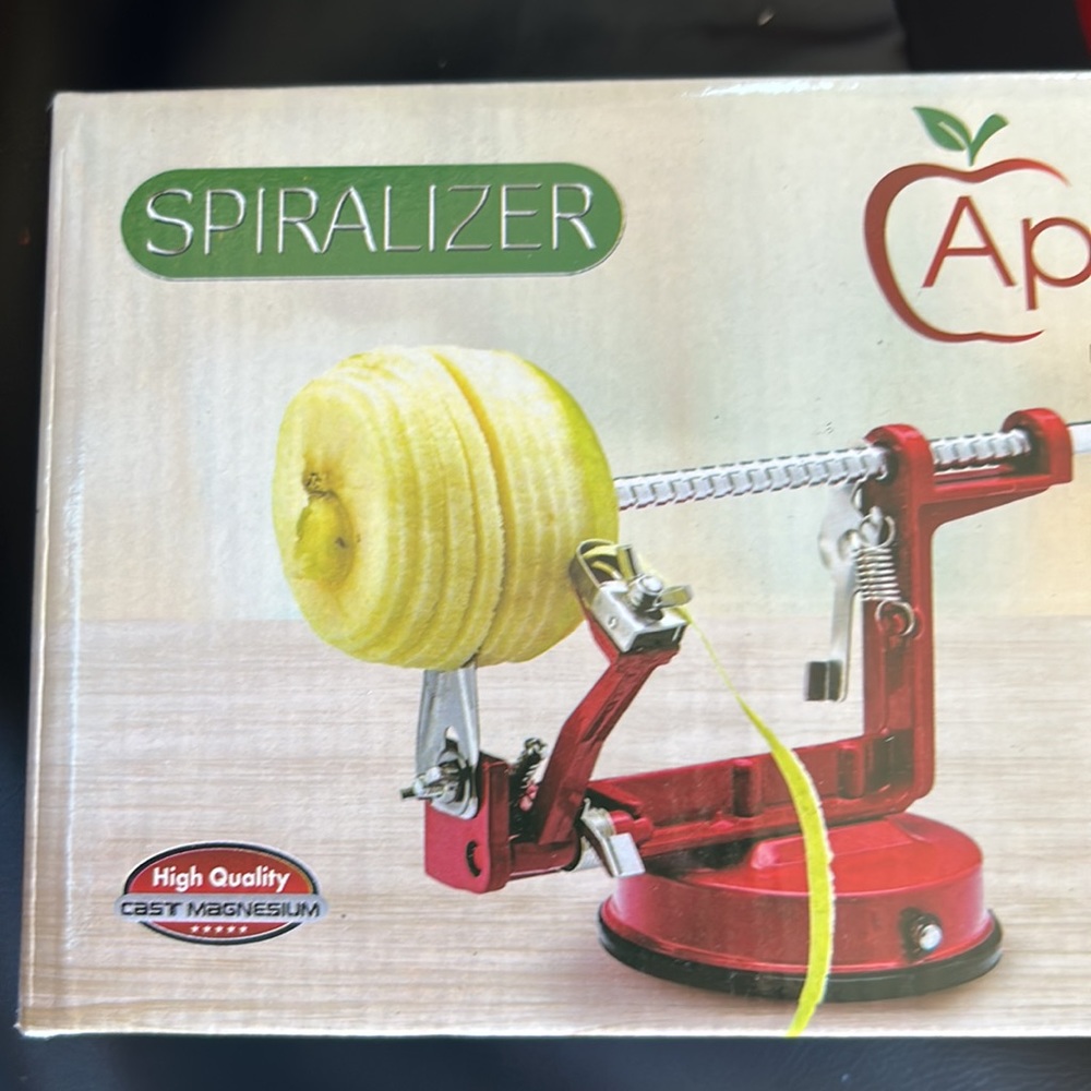 Cast magnesium apple/potato peeler corer by spiralizer, durable heavy duty NWT - Picture 7 of 8